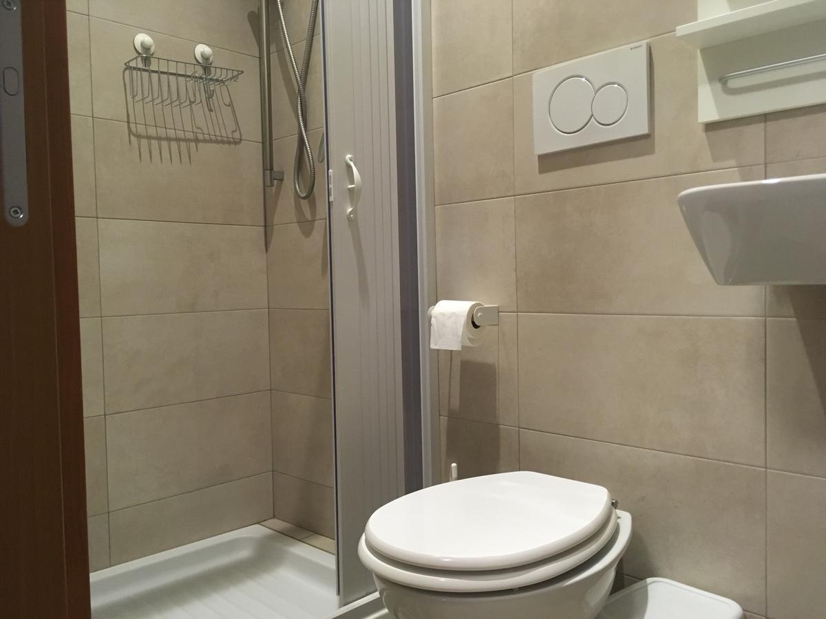 Rome Napoleone Rooms מראה חיצוני תמונה