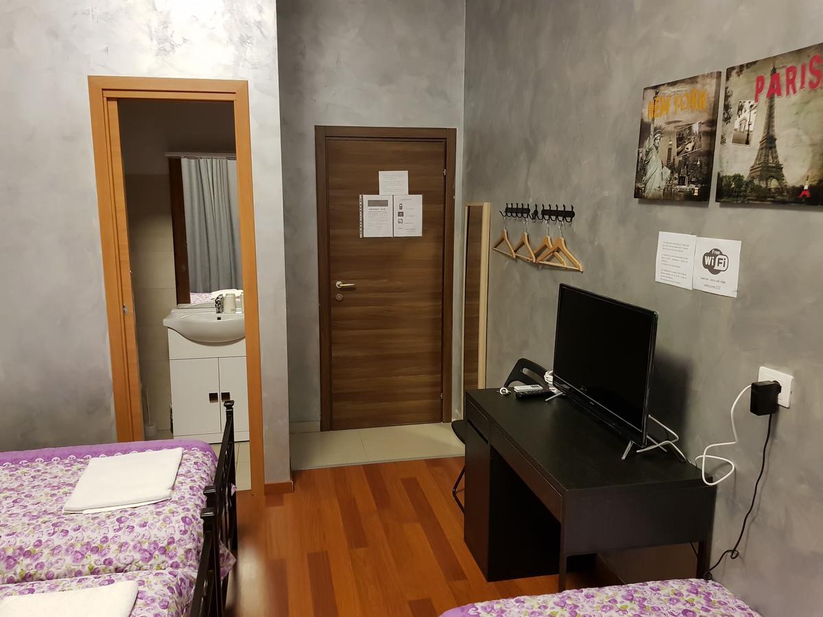 Rome Napoleone Rooms מראה חיצוני תמונה