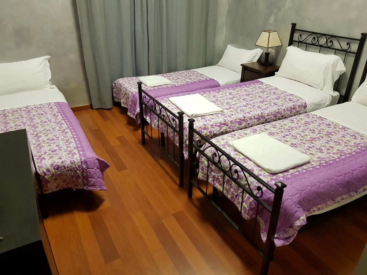 Rome Napoleone Rooms מראה חיצוני תמונה